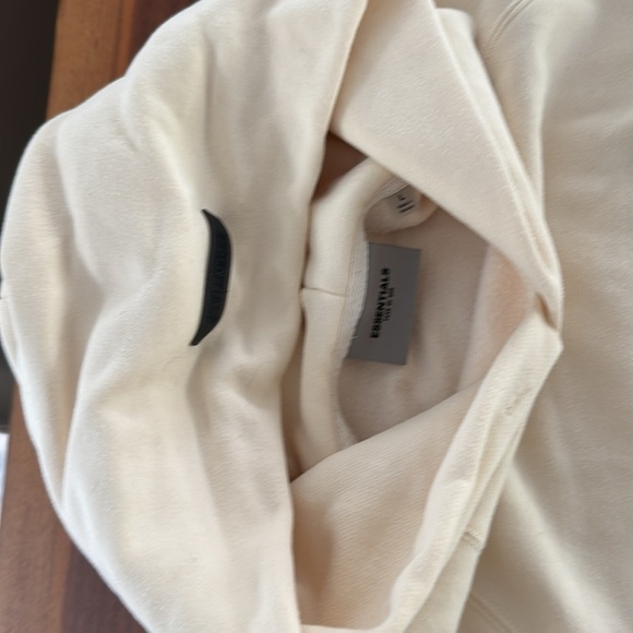 Essentials Fear of God Hoodie - Picture 3 of 10